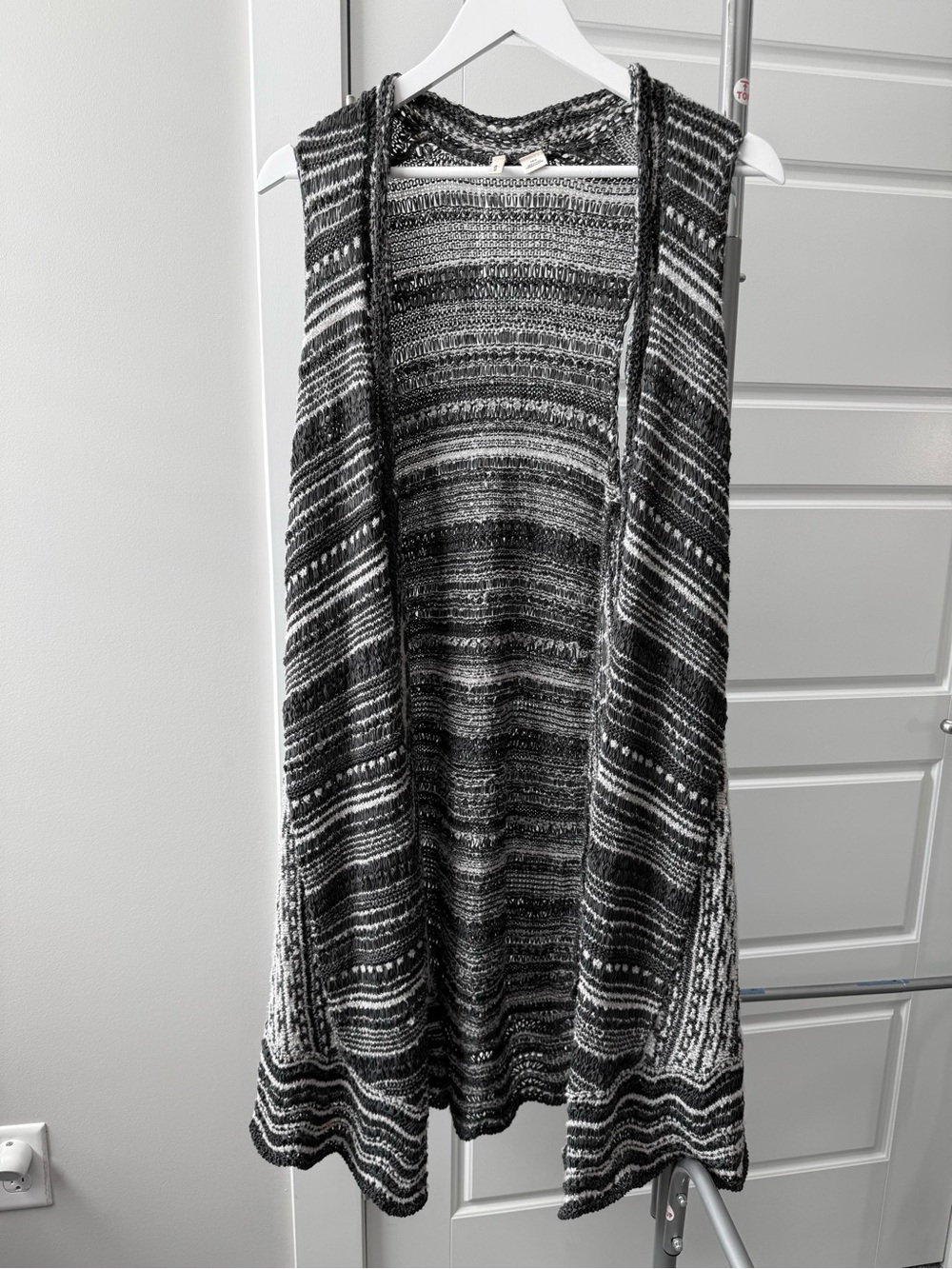 MOTH Anthropologie Black/Gray Ivory Open Knit Long Sweater Vest XS/S